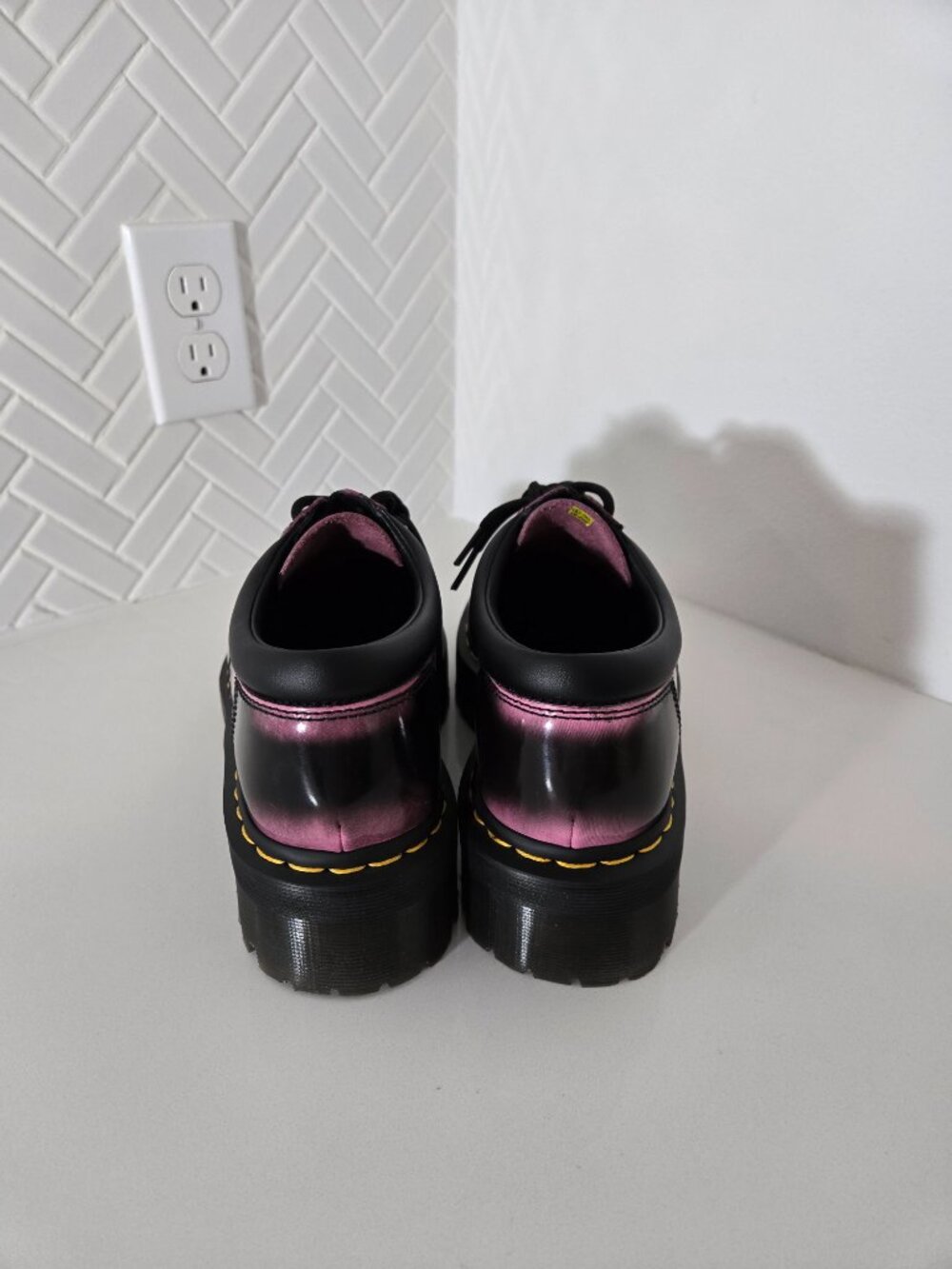 Dr Martens 8053 Quad Black&Pink Arcadia UK7 US Women's 9 Platform Padded Collar - Picture 4 of 7